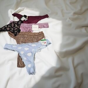 New 5 pair Size Large Women's Thongs Various Brands